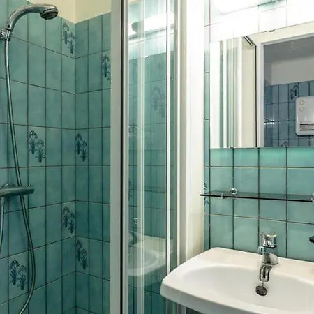 Peaceful Getaway Near Appartement Le Coq