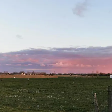 Peaceful Getaway Near * De Haan